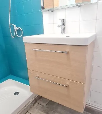 Nid Douillet A Apartment